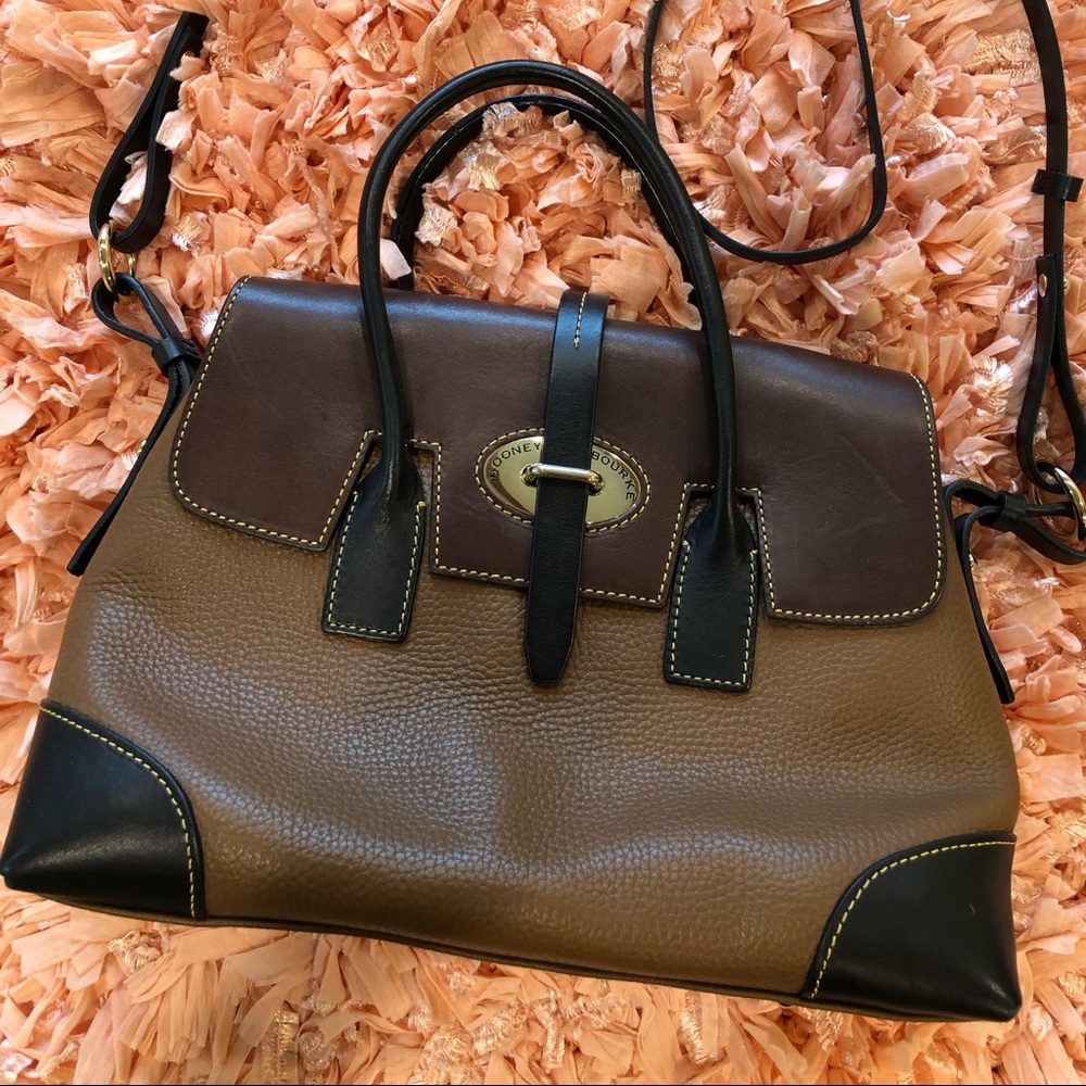 Beautiful Dooney & Bourke bag.